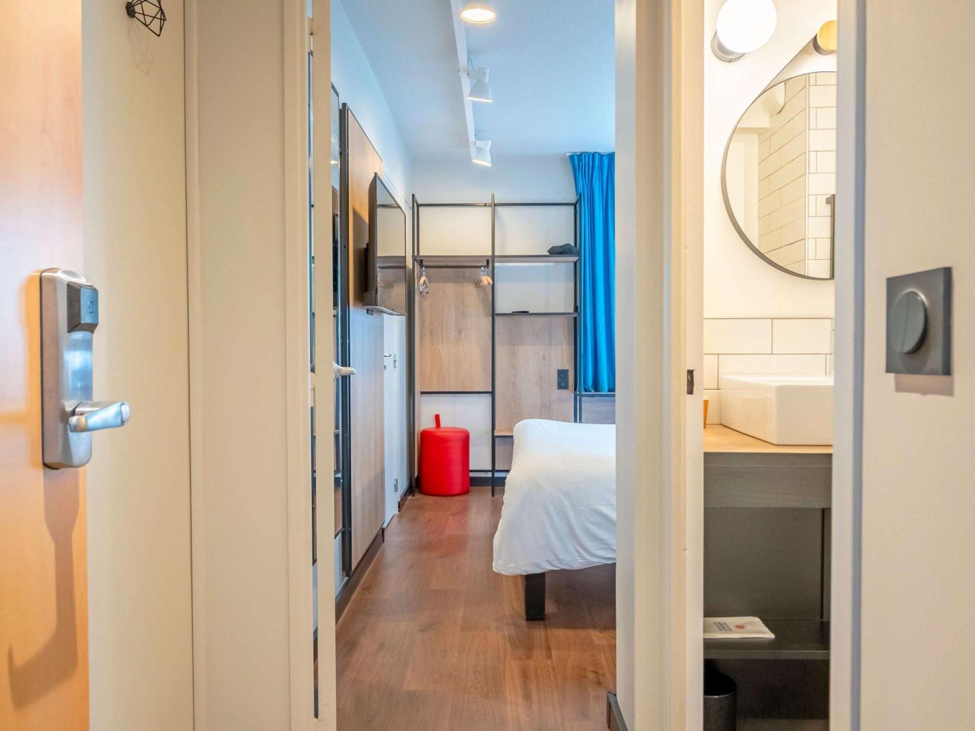 Ibis Centre Hotel 3*